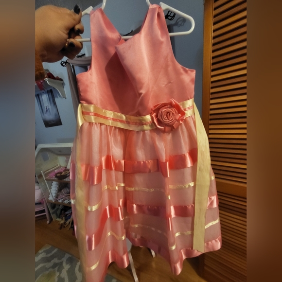 Ashley Ann size 6 formal fancy dress for girls. - Picture 3 of 4